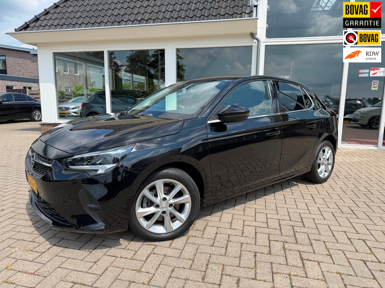Opel Corsa - Opel CORSA 1.2 Ultimate Elegance/ Carplay/ Camera/ OH compleet - AutoWereld.nl