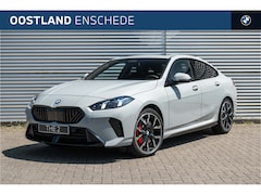 BMW 2-serie Gran Coupé - 220 M Sport Automaat / Panoramadak / Sportstoelen / Achteruitrijcamera / M Adaptief onders
