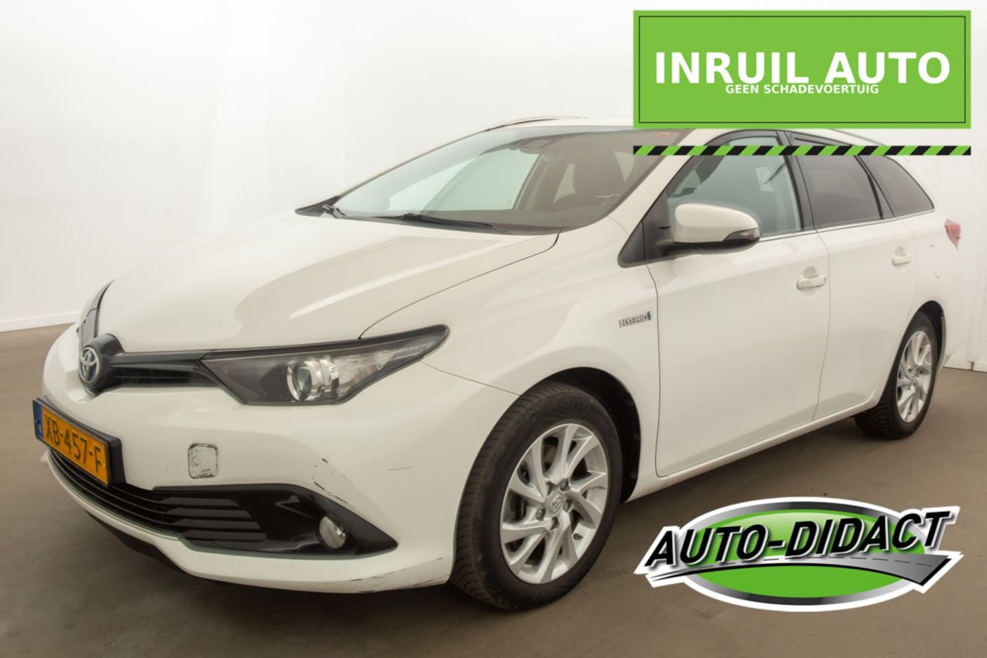 Toyota Auris - 1.8 Hybrid Automaat Navi Camera Clima Energy Plus - AutoWereld.nl
