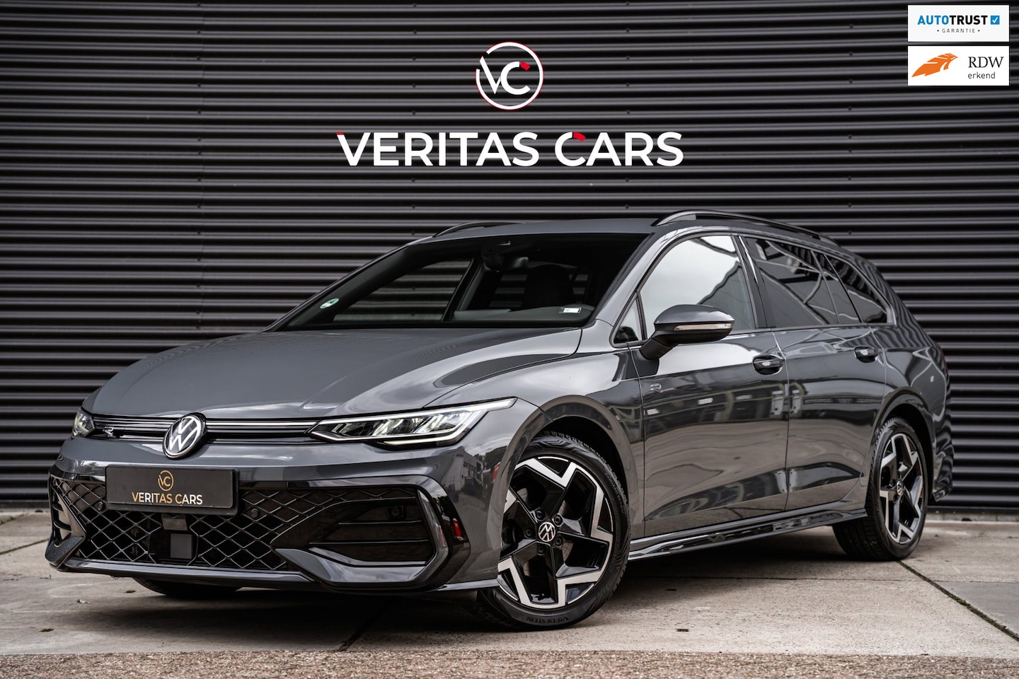 Volkswagen Golf Variant - 1.5 TSI R-Line 150PK|BTW|ACC|Lane assist|Camera|CarPlay|Drive Mode|Sfeerverlichting e.o. - AutoWereld.nl
