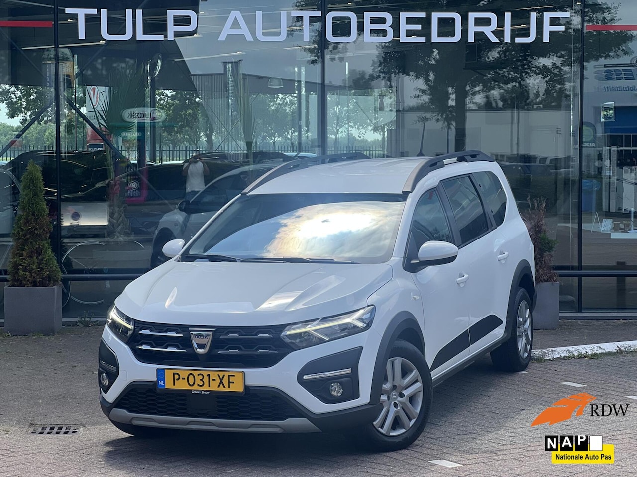 Dacia Jogger - 1.0 TCe Bi-Fuel Comfort 7p. Airco Cruise NAP - AutoWereld.nl