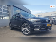 Volkswagen Tiguan - 1.4 TSI ACT Comf Bus 3x R Line pano