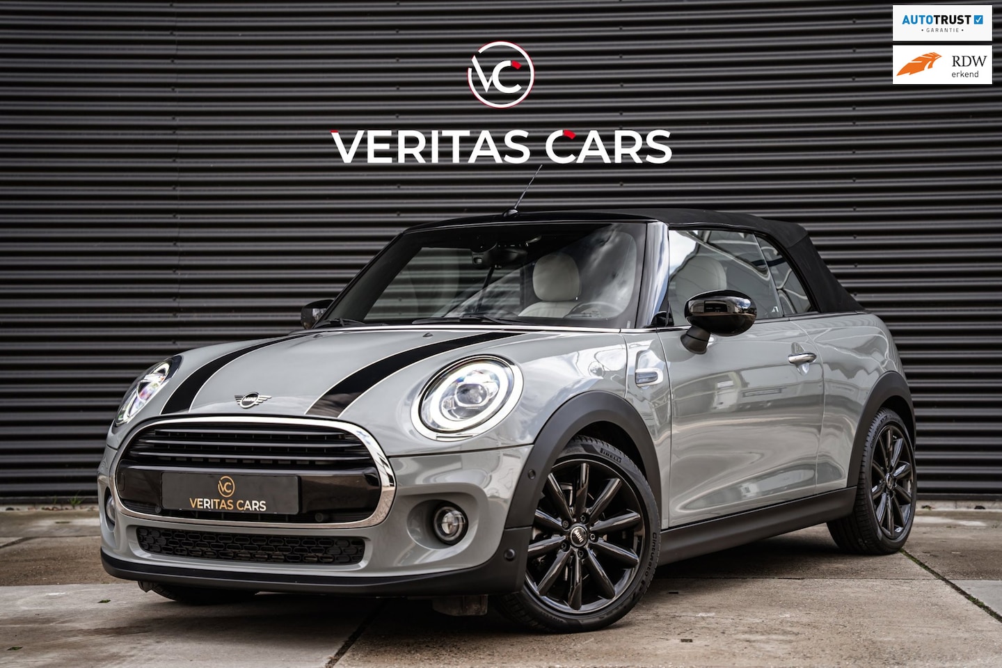 MINI Cabrio - 1.5 Cooper Chili 136PK Automaat|Full Led|CarPlay|Stoelverwarming|Cruise|Keyless e.o. - AutoWereld.nl