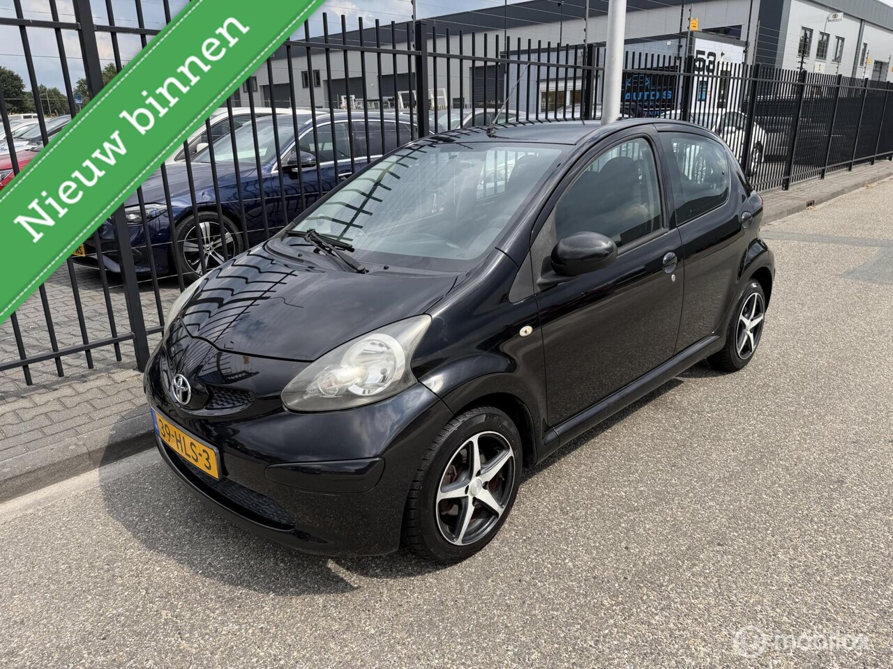 Toyota Aygo - 1.0-12V + airco 150.000 km - AutoWereld.nl