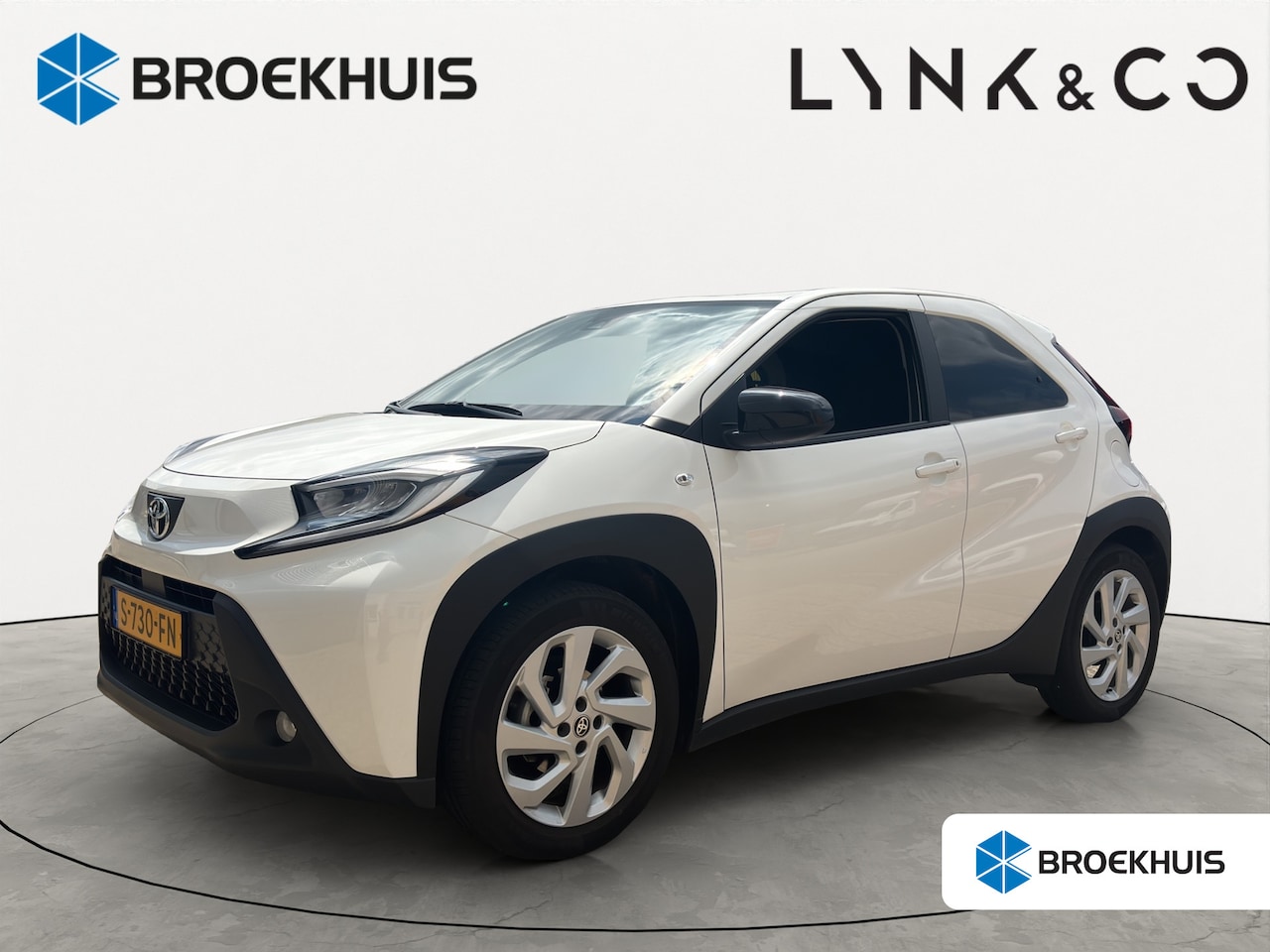 Toyota Aygo X - 1.0 VVT-i S-CVT first | Achteruitrijcamera | Cruise control | Apple Carplay/Android Auto | - AutoWereld.nl