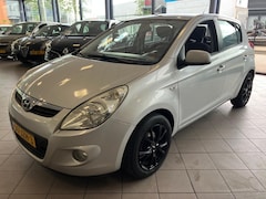 Hyundai i20 - 1.4i Dynamic Airco APK 2-27 BJ 2009