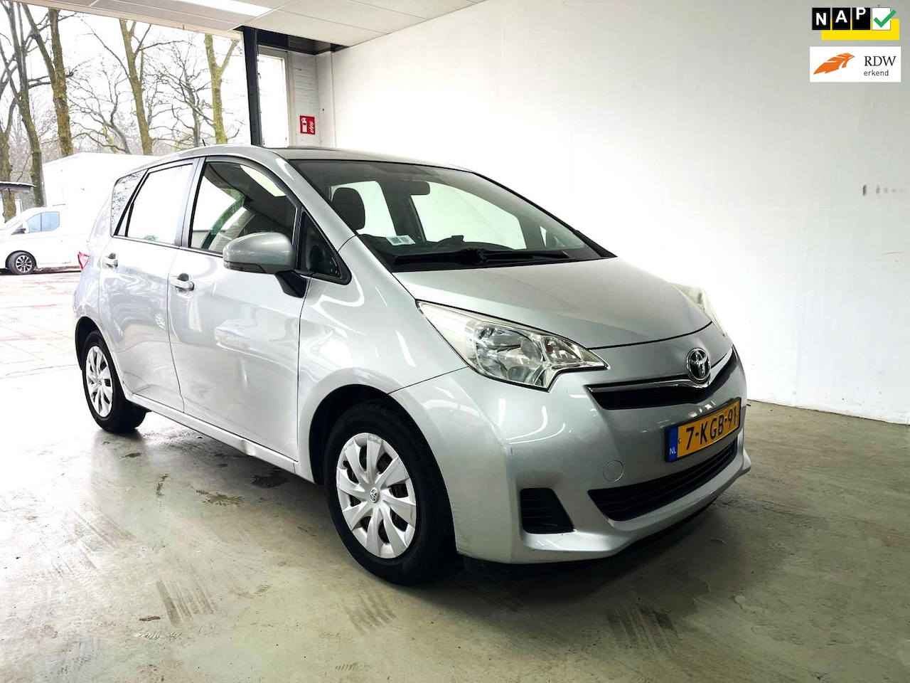 Toyota Verso S - 1.3 VVT-i Comfort 1.3 VVT-i Comfort - AutoWereld.nl
