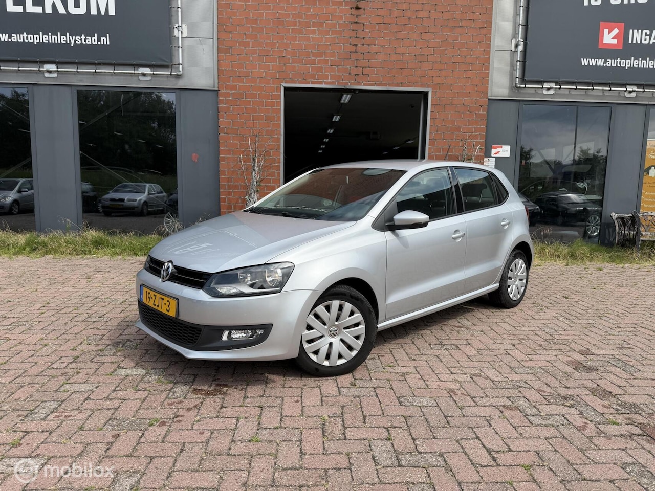 Volkswagen Polo - 1.2 TSI BlueMotion Comfortline 1.2 TSI BlueMotion Comfortline - AutoWereld.nl