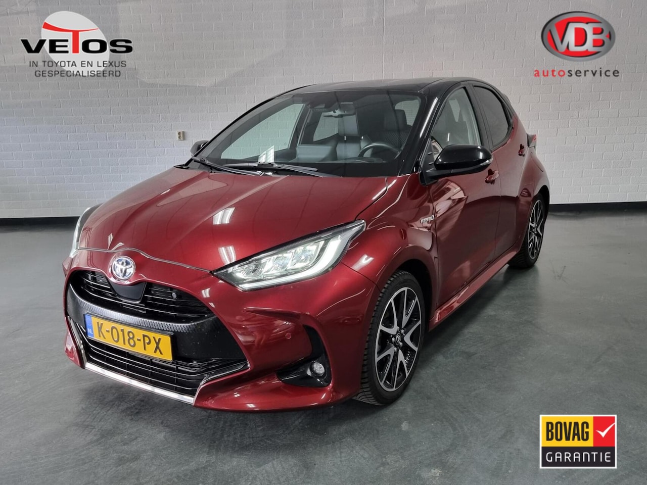 Toyota Yaris - 1.5 Hybrid Executive Bi-Tone / HUD / JBL / PDC v+a - AutoWereld.nl