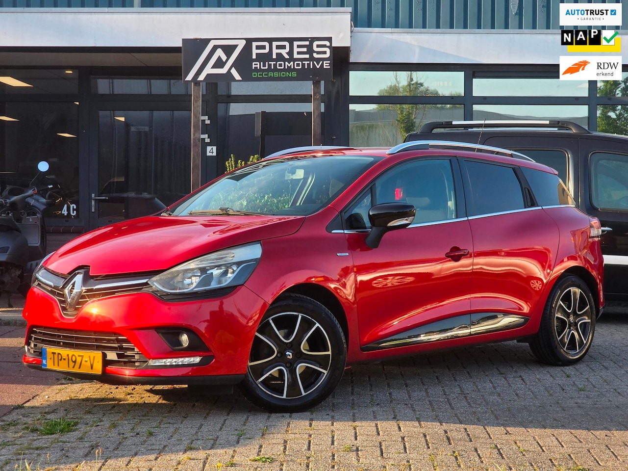 Renault Clio Estate - 0.9 TCe Limited |AIRCO|CRUISE|NAVI|PDC - AutoWereld.nl