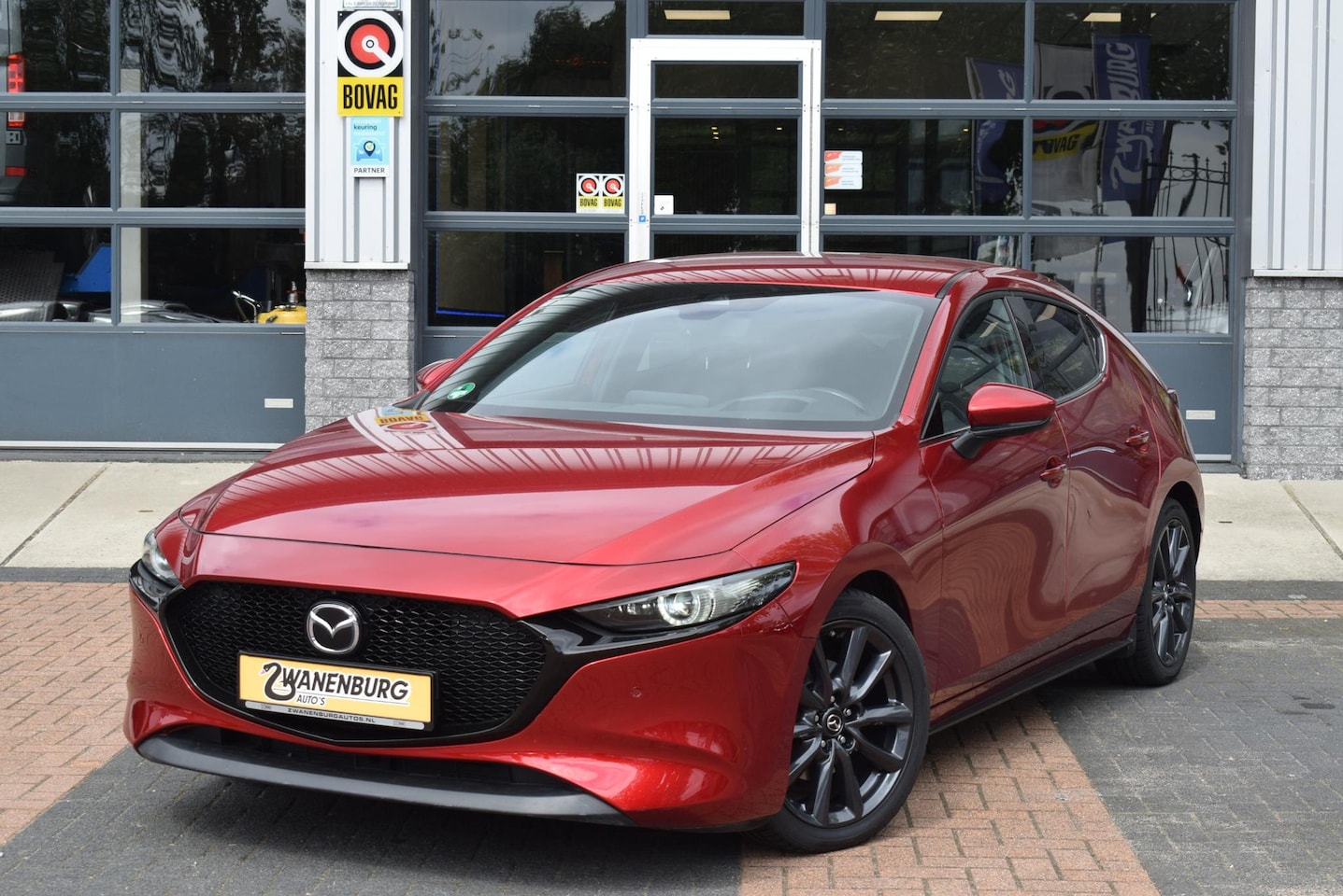 Mazda 3 - 2.0 e-SkyActiv-G M Hybrid 122 Luxury Navi Airco Leder Camera Km 109.000!! - AutoWereld.nl