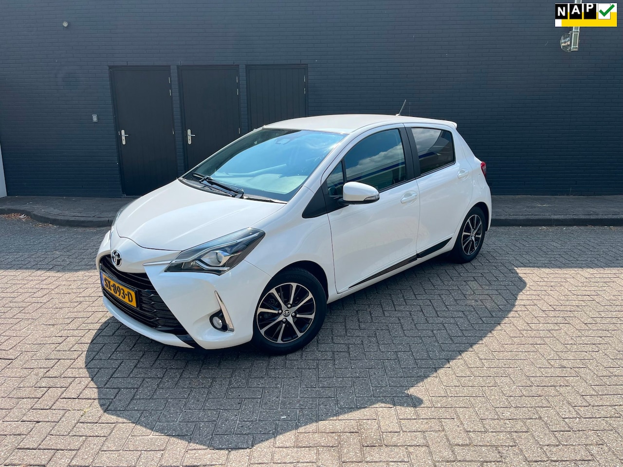 Toyota Yaris - 1.0 VVT-i Design Sport 1.0 VVT-i Design Sport - AutoWereld.nl