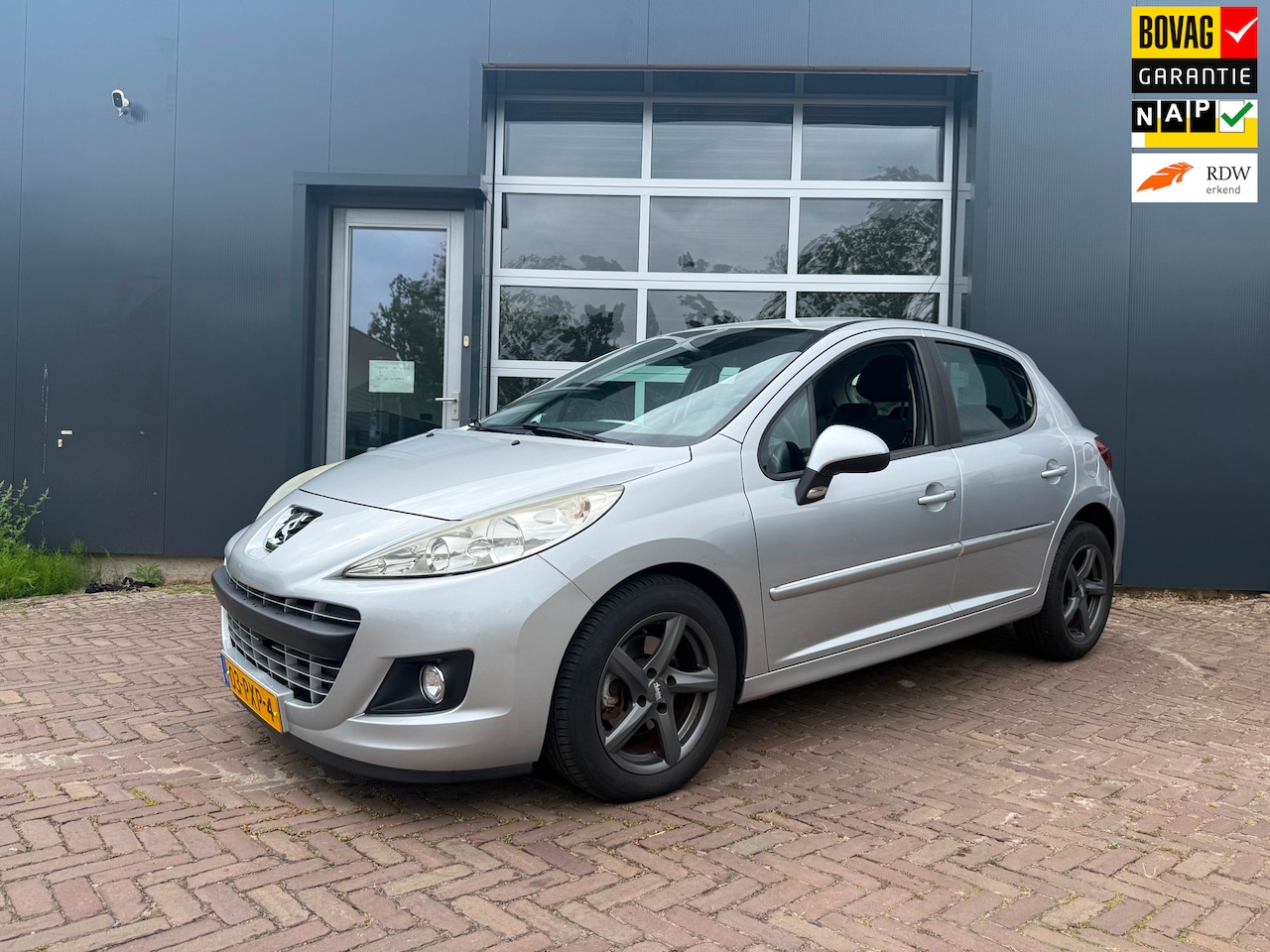 Peugeot 207 - 1.6 VTi Active 1.6 VTi Active - AutoWereld.nl