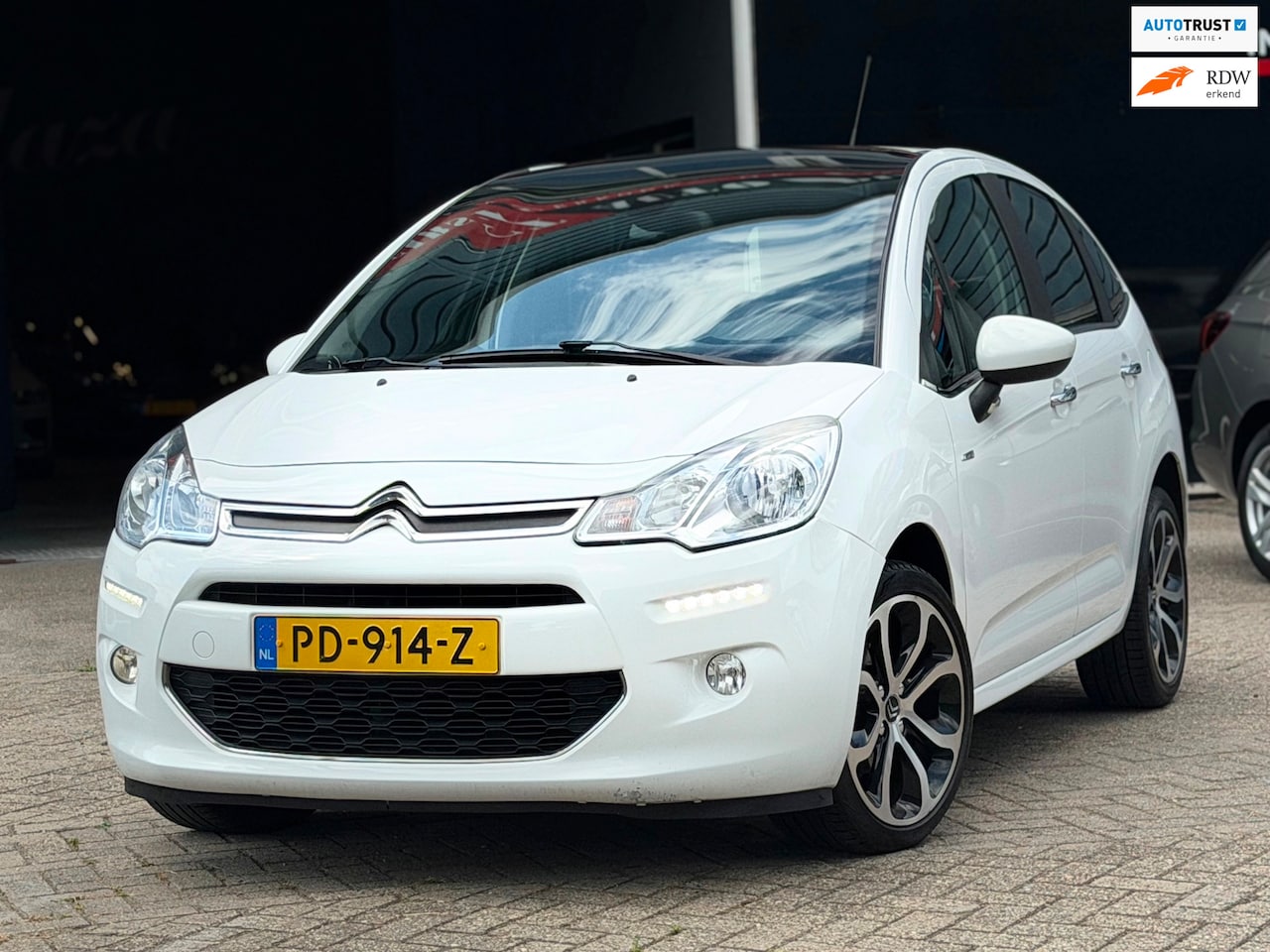 Citroën C3 - 1.2 VTi Exclusive PANO/CRUISE/AIRCO/ISOFIX | KEURIGE AUTO ! - AutoWereld.nl
