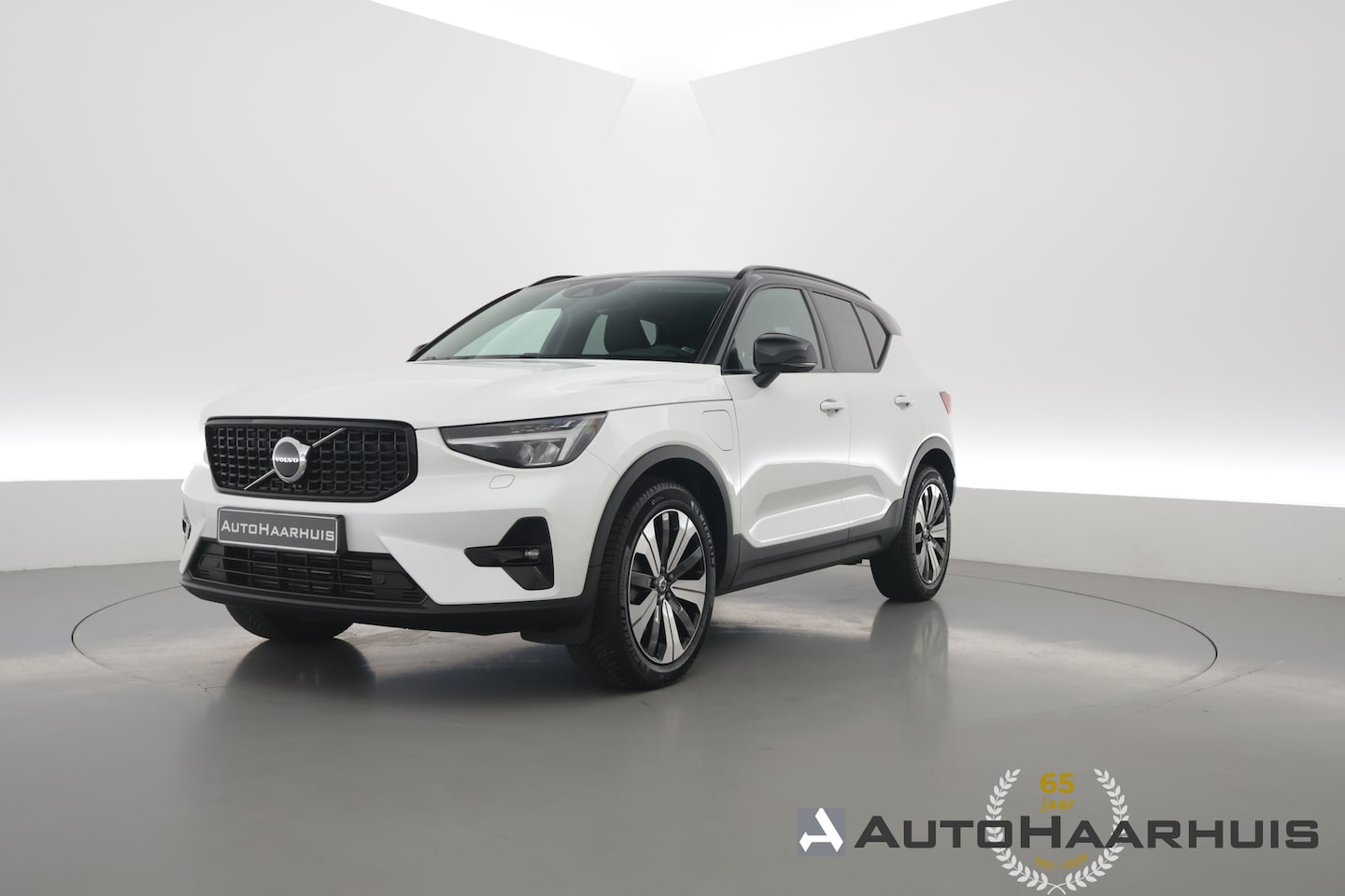 Volvo XC40 - 1.5 T5 Plug-in hybrid Plus Dark | Dig. Cockpit | Adapt. Cruise | Leder | Camera | Keyless - AutoWereld.nl