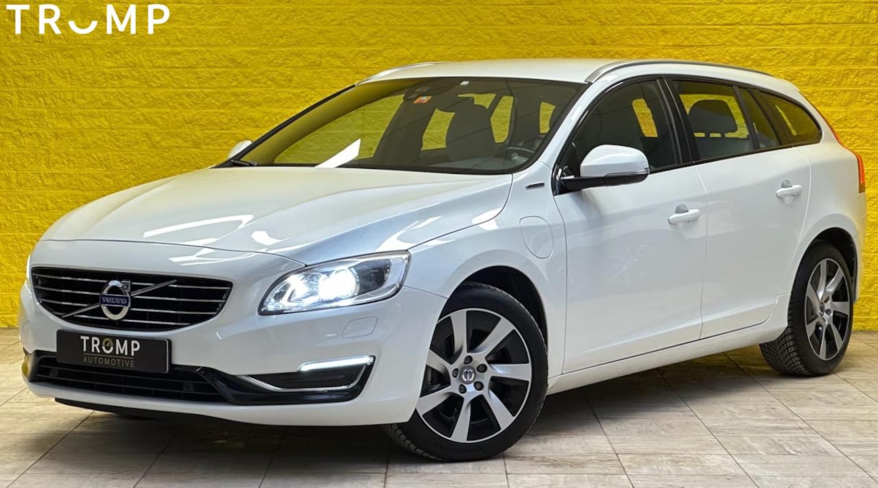 Volvo V60 - 2.4 D5 Twin Engine Special Edition 2.4 D5 Twin Engine Special Edition - AutoWereld.nl