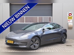 Tesla Model 3 - Standard RWD Plus 60 kWh Basic Autopilot, Stoelverwarming, Panoramadak, Trekhaak, Camera