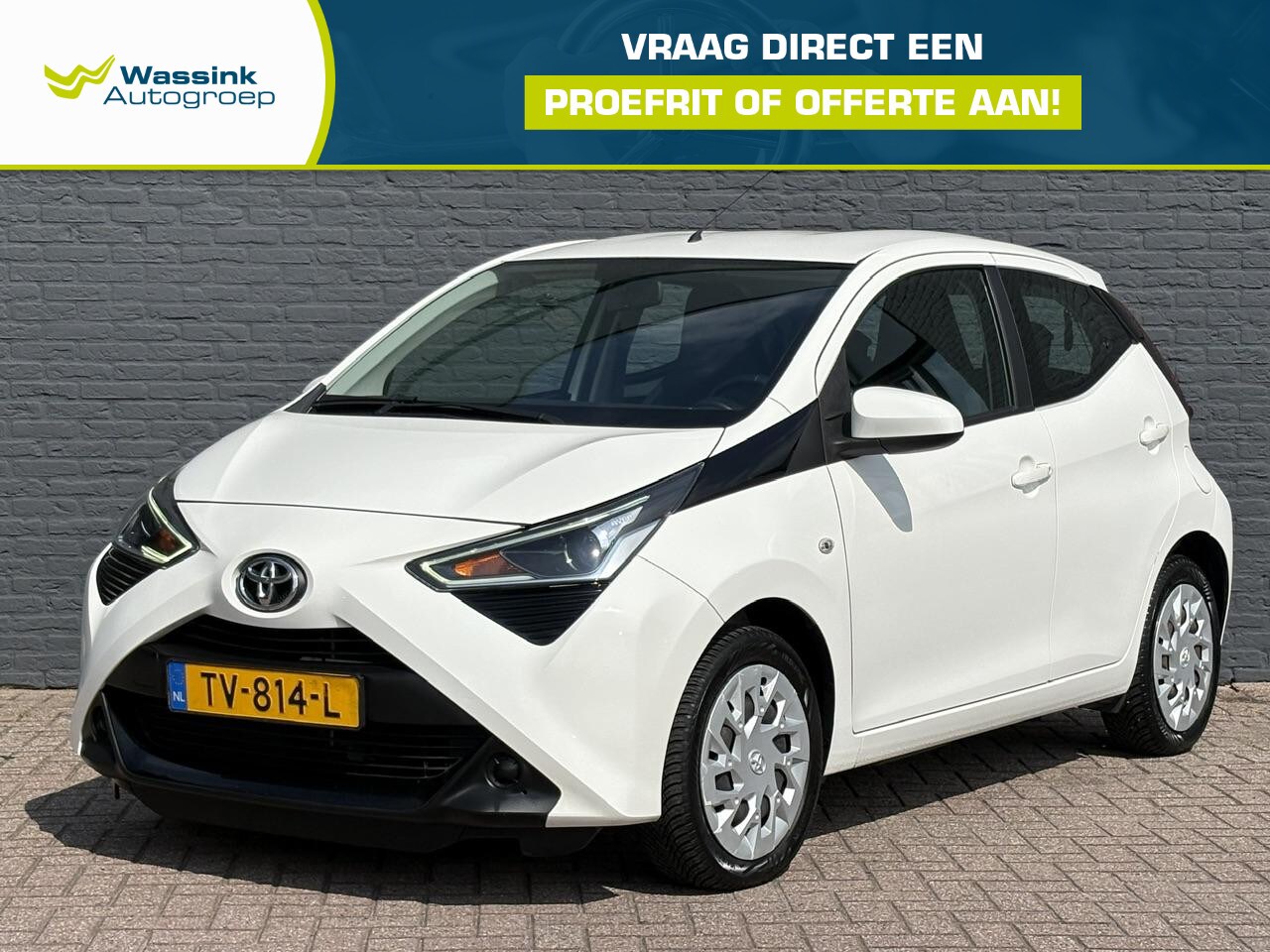 Toyota Aygo - 1.0 VVT-i x-play | Dealeronderhouden | All Season Banden | Parkeercamera Achter | Airco | - AutoWereld.nl