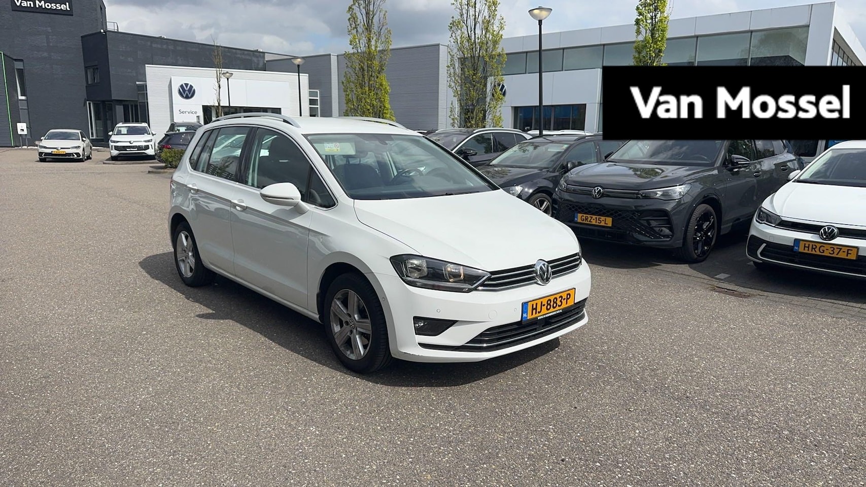 Volkswagen Golf Sportsvan - 1.4 TSI Highline | 150 PK | Automaat | Parkeersensoren | Ergo Stoelen (Alcantara) | Naviga - AutoWereld.nl