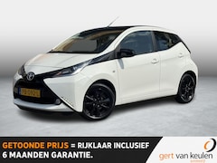 Toyota Aygo - 1.0 VVT-i X-PLAY BITONE 5-DEURS NAVI/LED/LMV/CAMERA/NL-AUTO