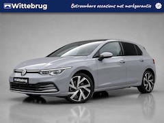 Volkswagen Golf - 1.4 eHybrid Style / Pano / Navigatie / App connect / Trekhaak / Memory seat / Stoel+stuur