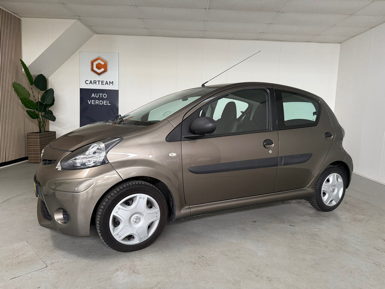 Toyota Aygo - 1.0 VVT-i Comfort Airco, 5 deurs - AutoWereld.nl