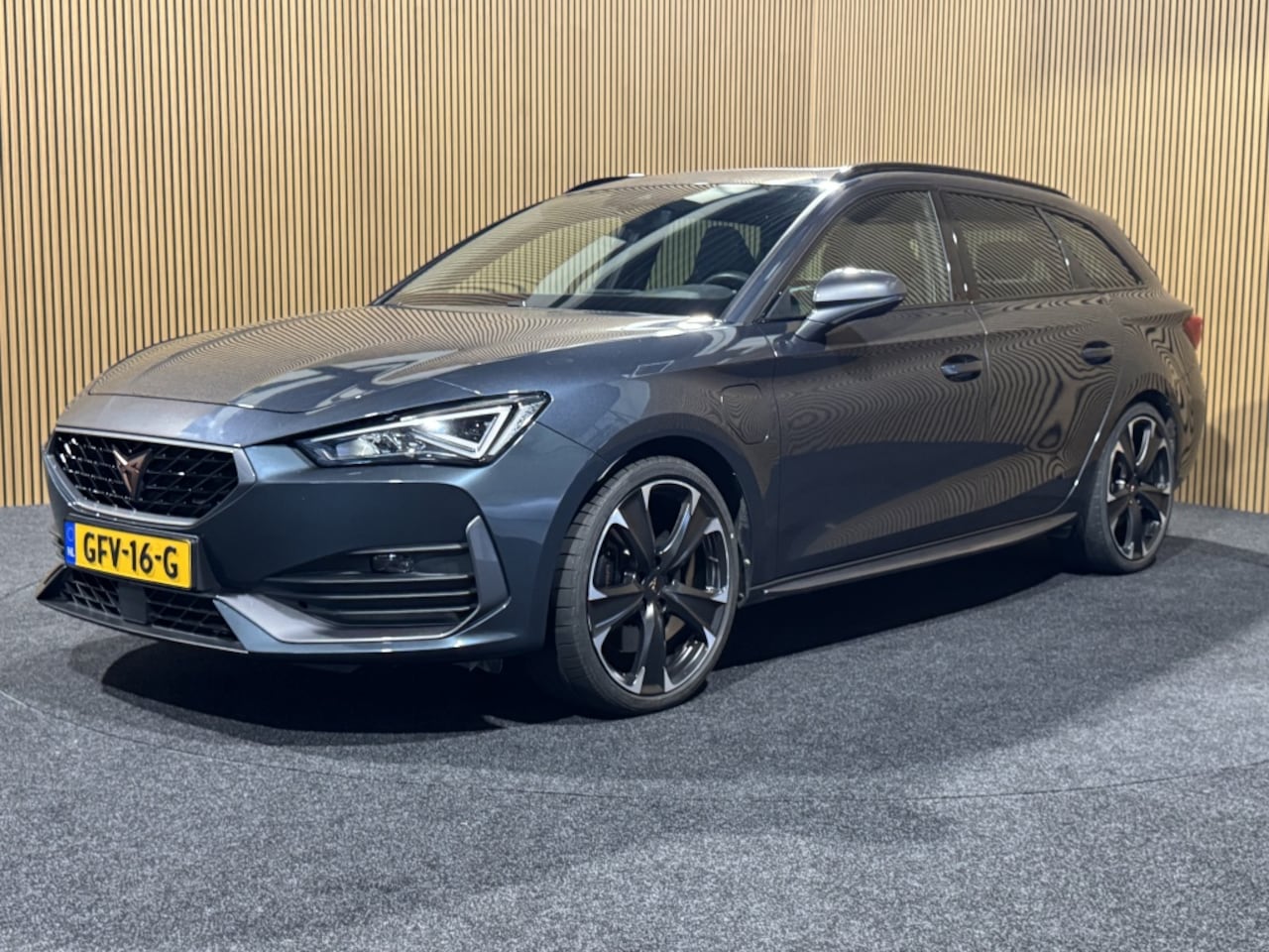 CUPRA Leon Sportstourer - 1.4 e-Hybrid VZ Business | Pano | Stoel/stuurverwarming | Ad. cruise | Keyless | - AutoWereld.nl