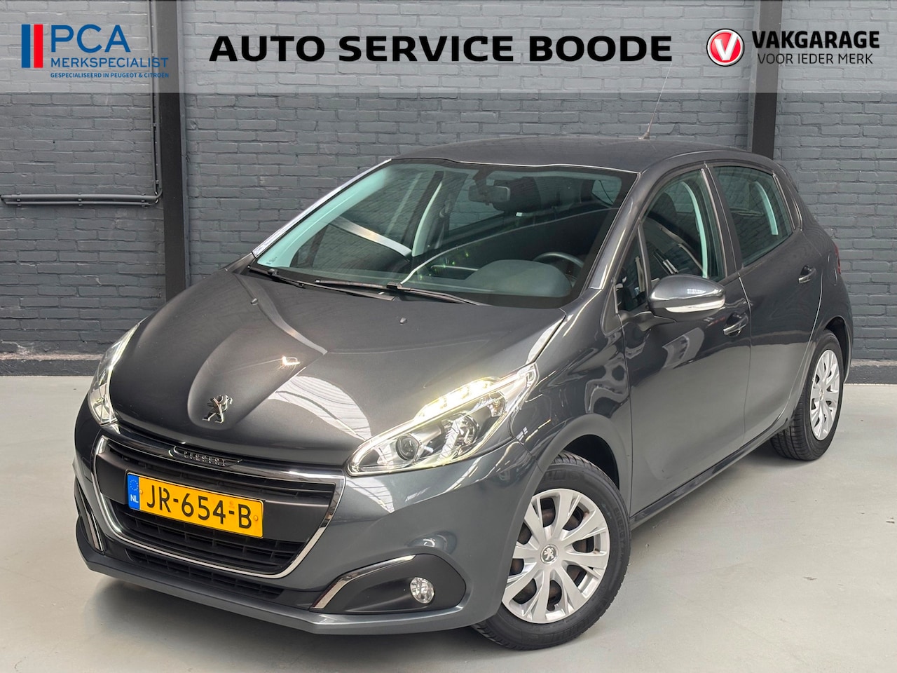 Peugeot 208 - 5-deurs 1.2 (82 pk) Blue Lion - navigatie - 1e eigenaar - cruise - airco - AutoWereld.nl