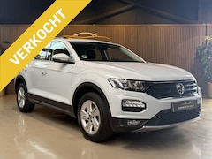 Volkswagen T-Roc - 1.5 TSI Style climat/cruise control en navigatie