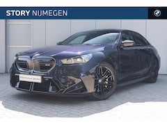 BMW M5 - High Executive Automaat / M Drive Professional / Trekhaak / M Carbon-keramische remmen / B