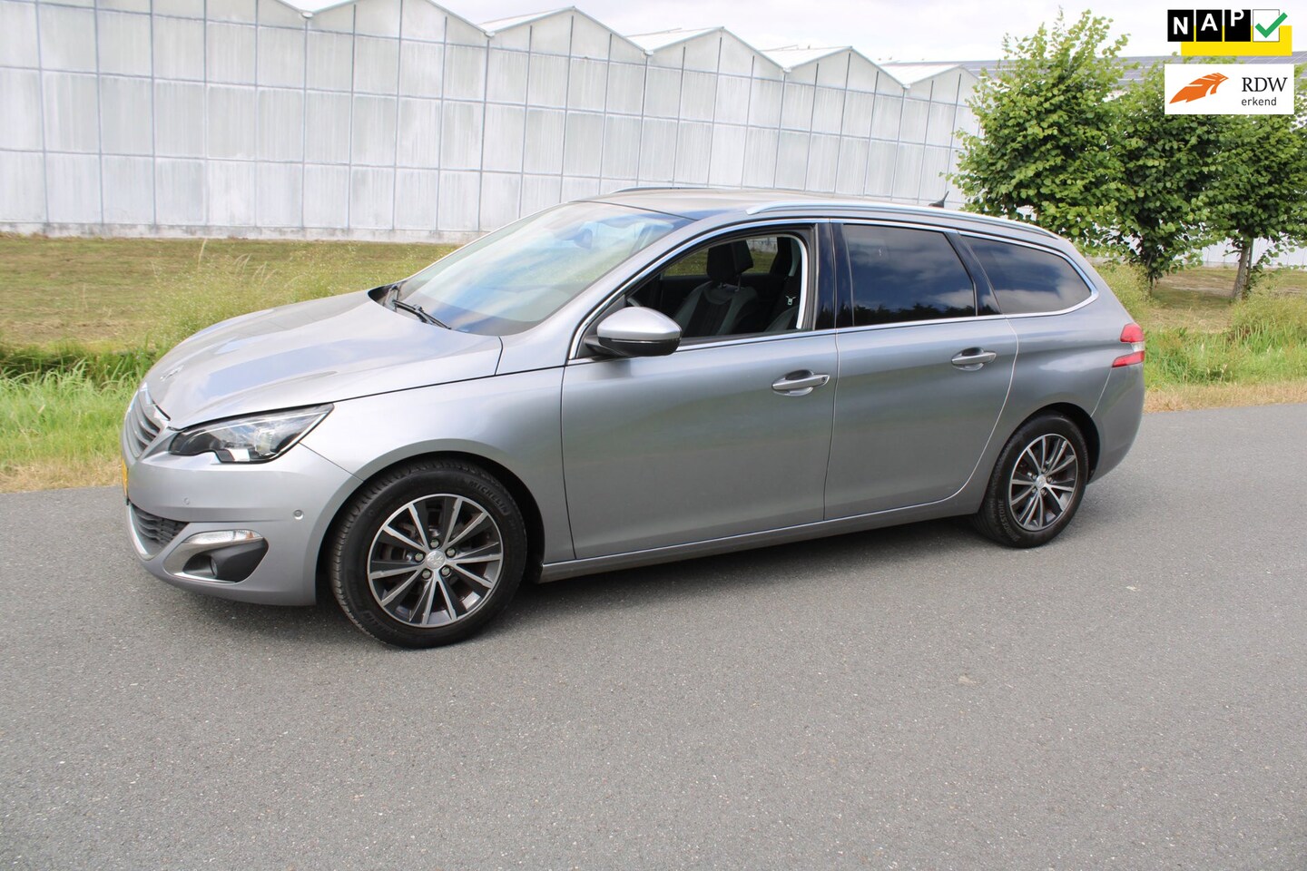 Peugeot 308 SW - 1.2 PureTech Allure 1.2 PureTech Allure - AutoWereld.nl