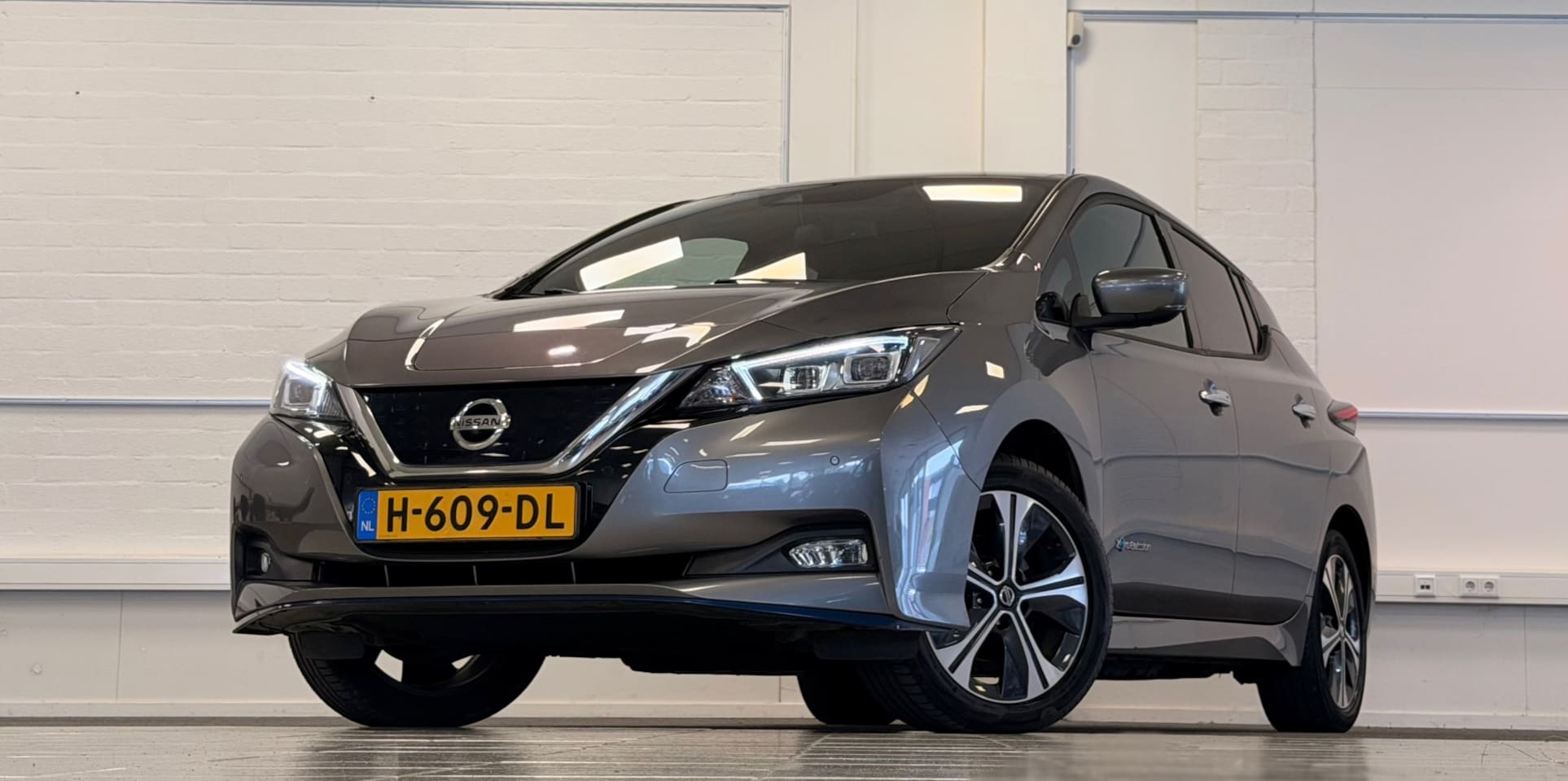 Nissan LEAF - E+ Tekna 62 kWh APK 29-01-2028 SOH 91,5% Mooi! - AutoWereld.nl