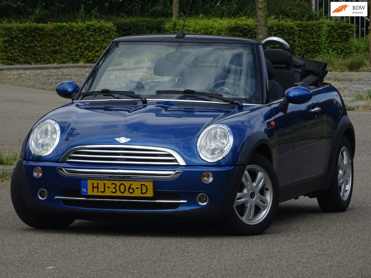 MINI Cabrio - 1.6 Cooper CABRIO BJ2007 115DKM AIRCO/PDC/APK - AutoWereld.nl