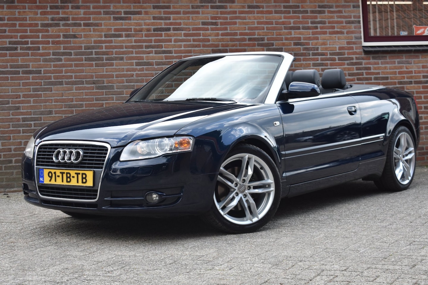 Audi A4 Cabriolet - 3.0 V6 '05 Leder Xenon Clima Inruil mogelijk - AutoWereld.nl