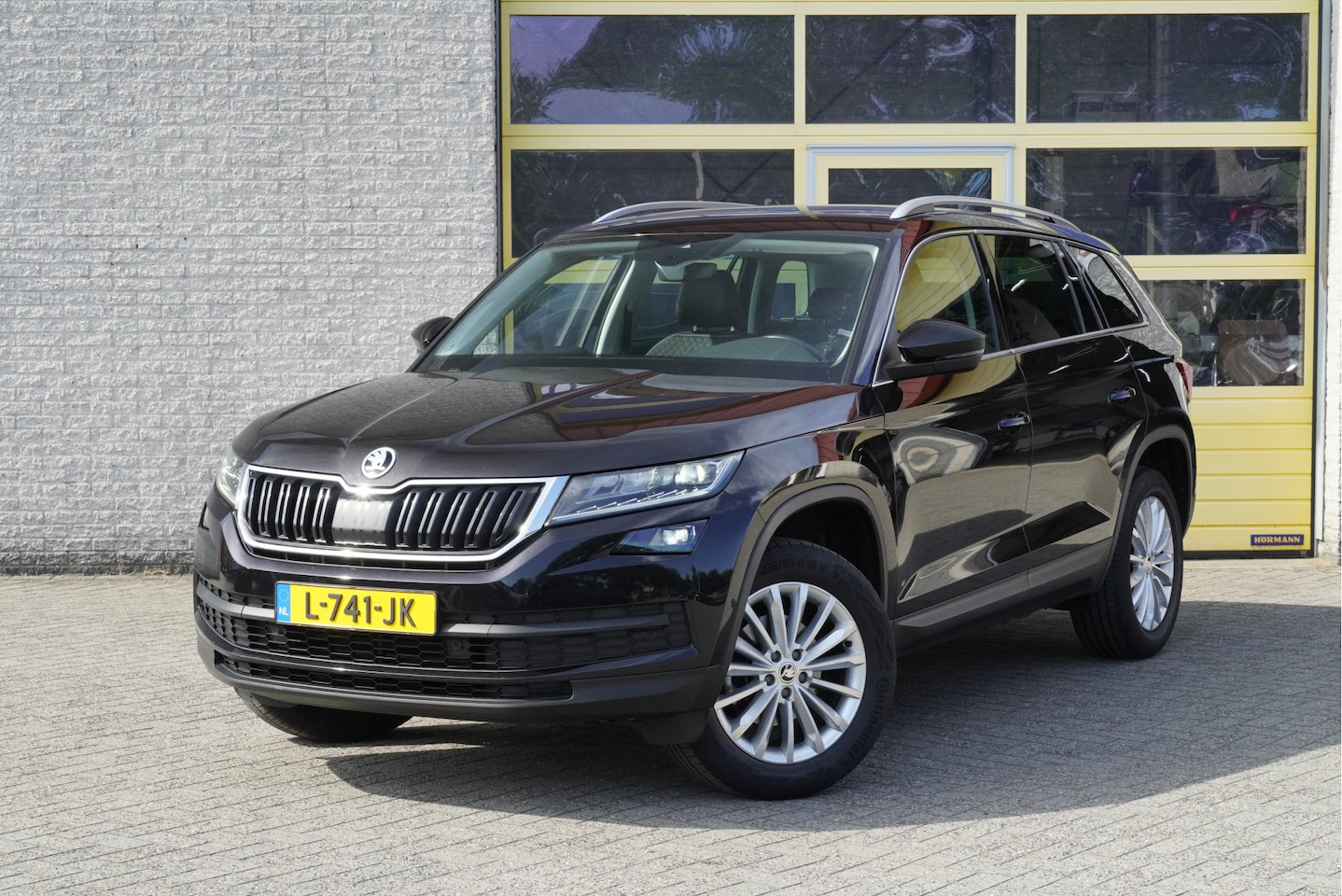 Skoda Kodiaq - 1.5 TSI 150PK! Business Edition BJ2021 Lmv 18" | Led V+A | Pdc | Afneembare trekhaak | Ach - AutoWereld.nl