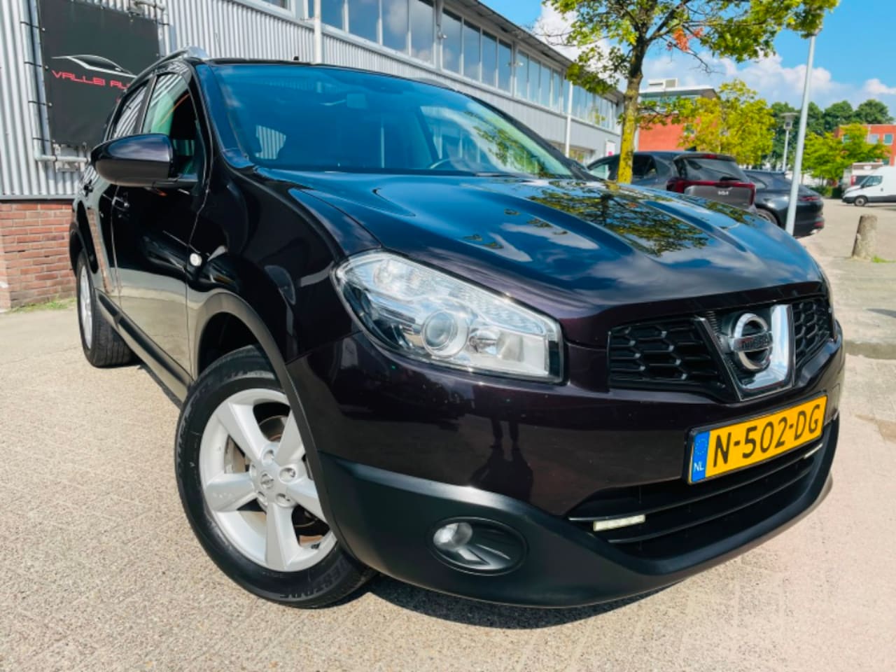 Nissan Qashqai - 1.6 Connect Edition PANO 17'LMV CAMERA LED - AutoWereld.nl