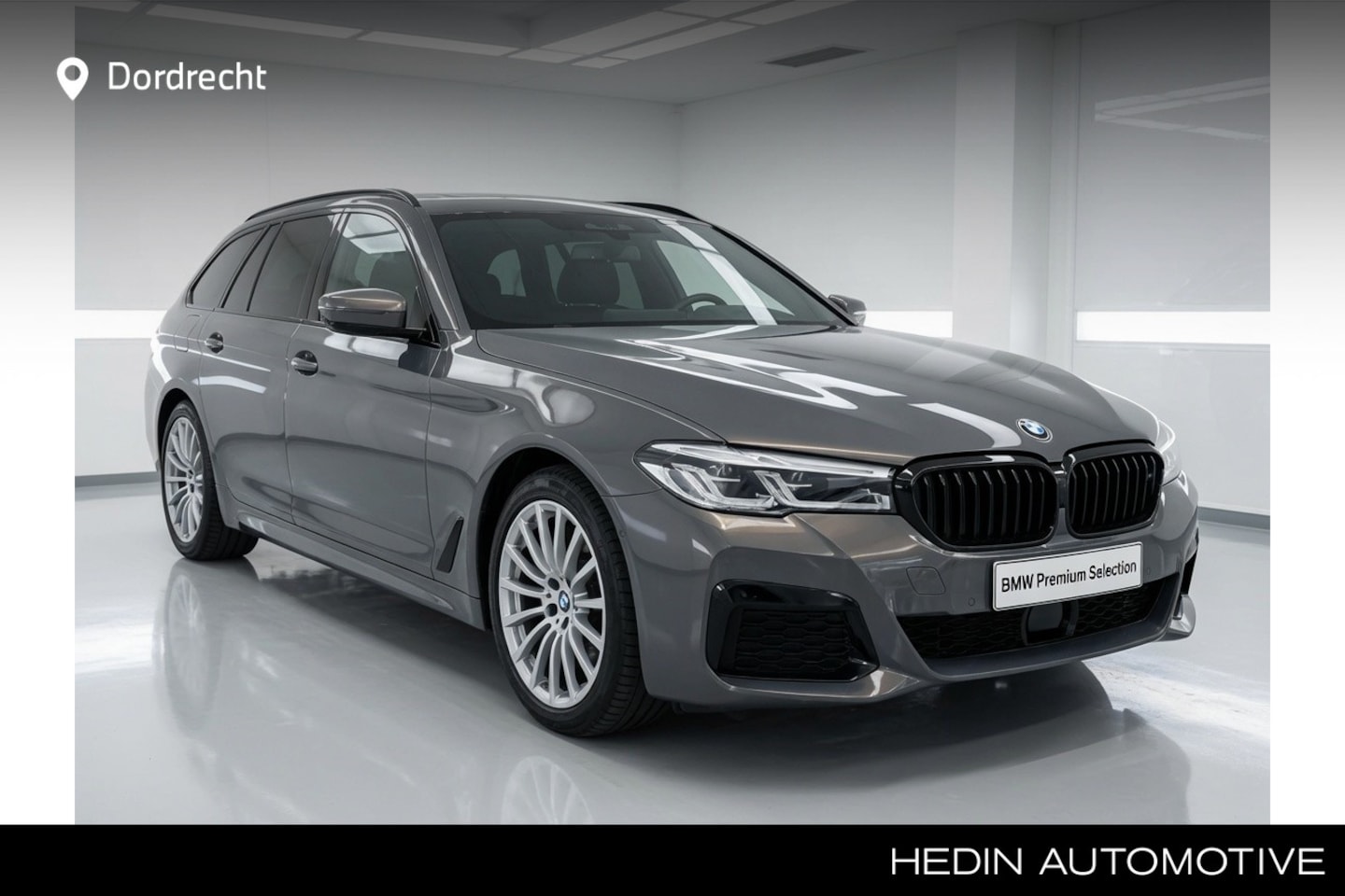 BMW 5-serie Touring - 530e M-Sport | Individual Alvitgrau | 19"+18" Winterset | Panorama | Driving Assistant Pro - AutoWereld.nl