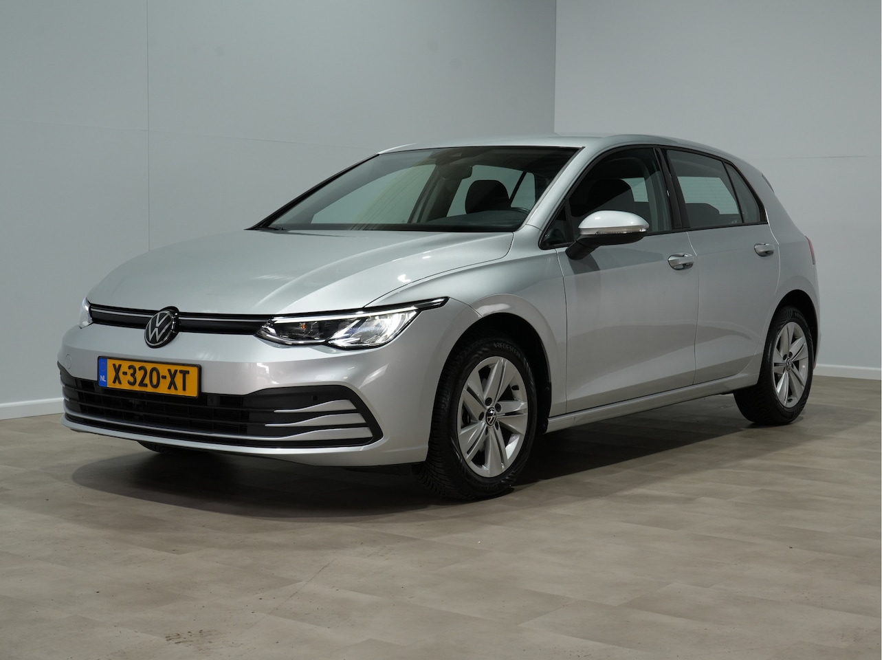 Volkswagen Golf - 1.0 eTSI 110pk DSG Life Business Navigatie | ErgoActive Massage| Stoel/Stuurverw. | Full-L - AutoWereld.nl