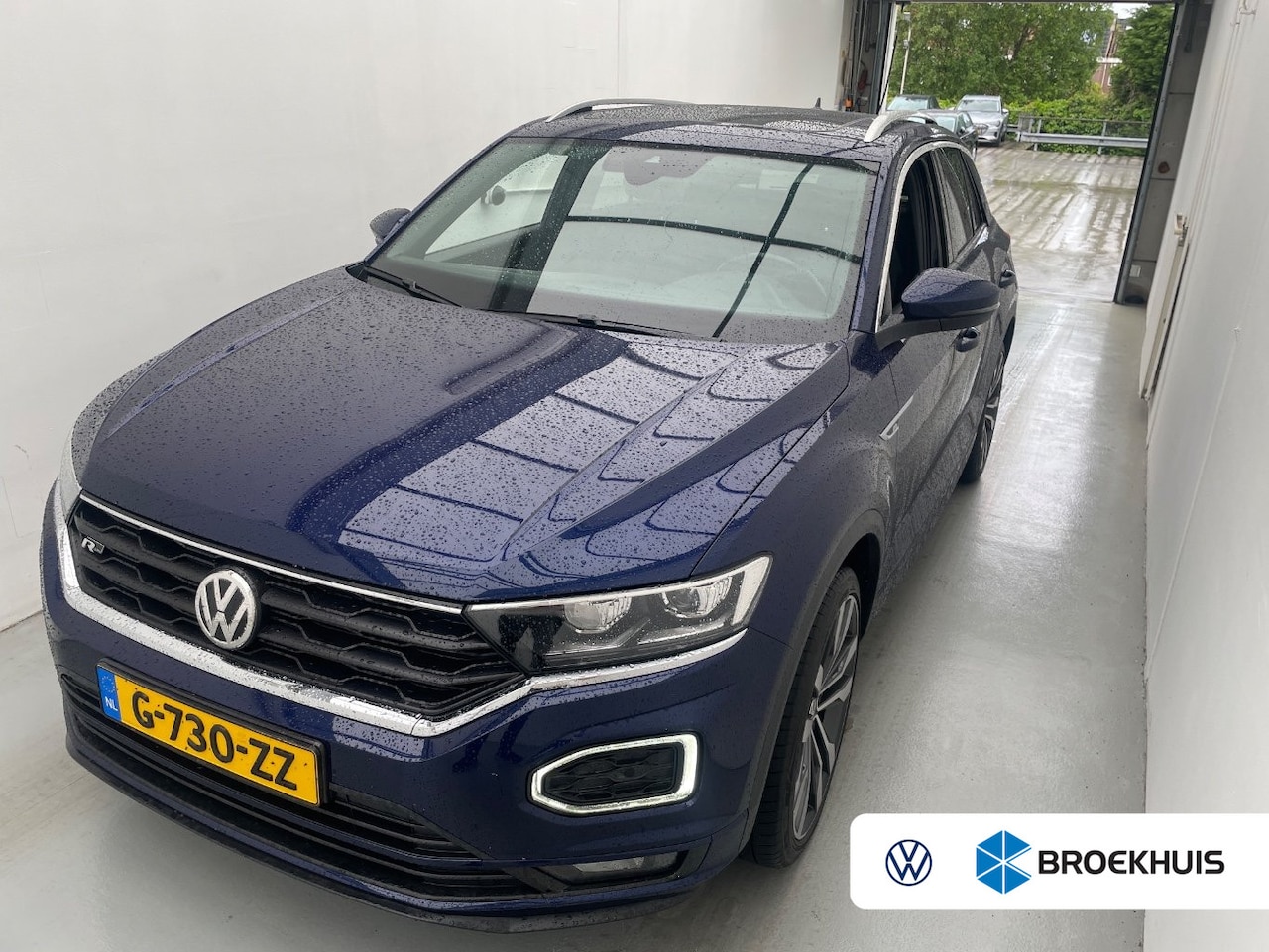 Volkswagen T-Roc - 1.5 TSI R-LINE Sport 150PK | PANORAMADAK | NAVIGATIE | FULL LED | ADAPT. CRUISE | CLIMATE - AutoWereld.nl