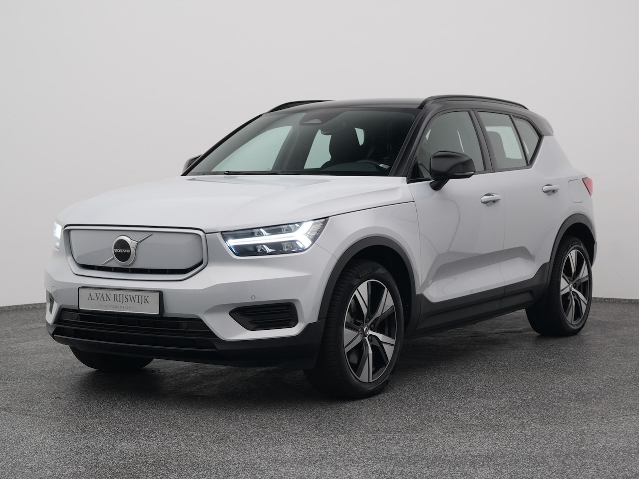 Volvo XC40 - Recharge Twin Plus 78 kWh | CAMERA | KEYLESS - AutoWereld.nl