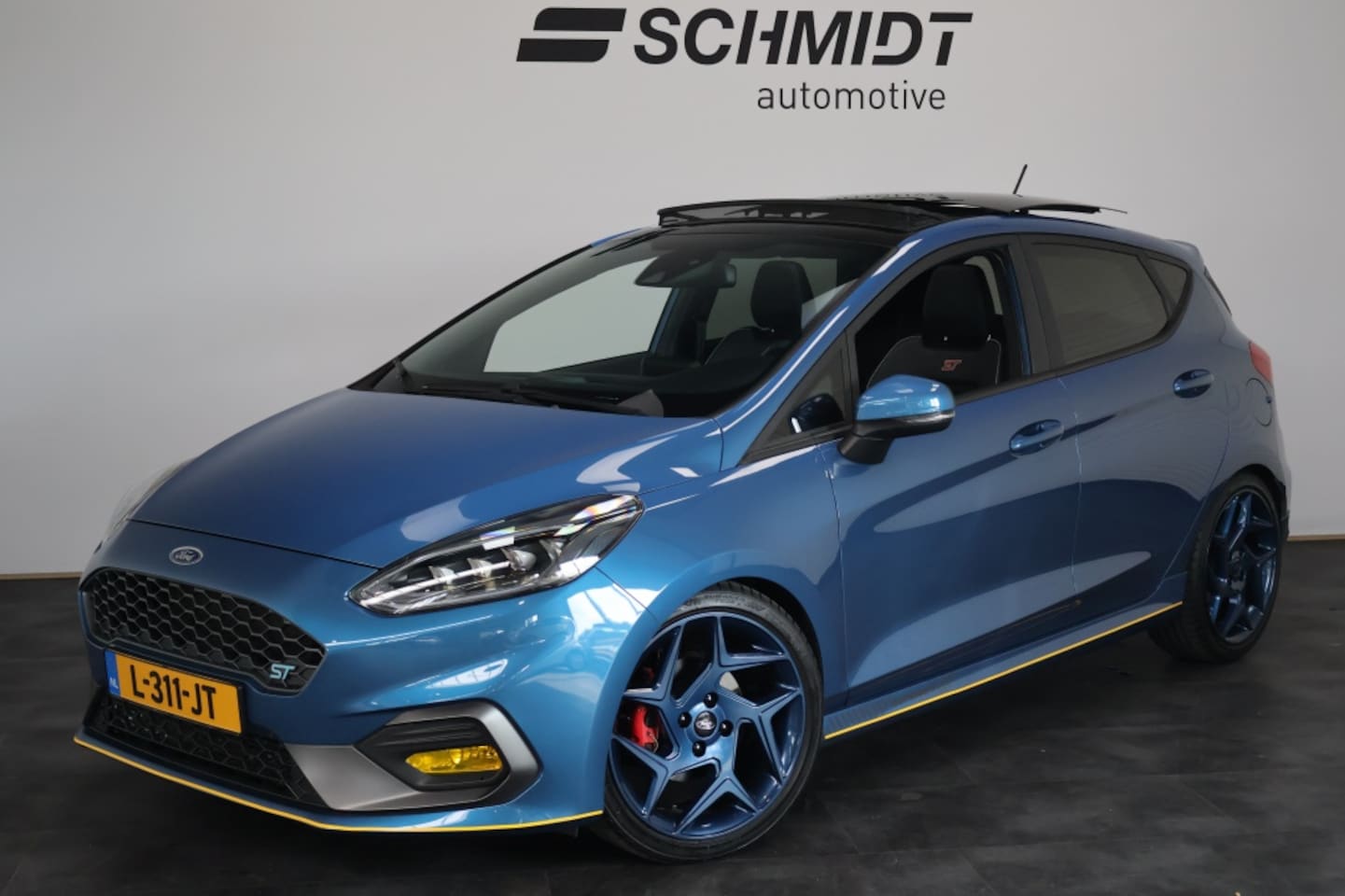 Ford Fiesta - 1.5 EcoB. ST-3 200pk | Panoramadak | B&O | LSD | Winter Pakket - AutoWereld.nl