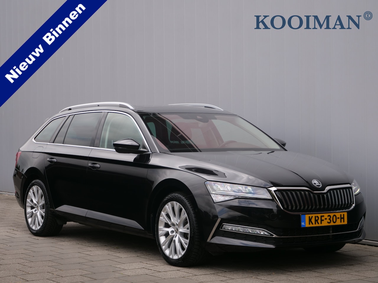 Skoda Superb Combi - 1.4 TSI iV Syle 218 Pk Automaat Navi / DAB / Pano-dak / Apple Carplay / Leer - AutoWereld.nl
