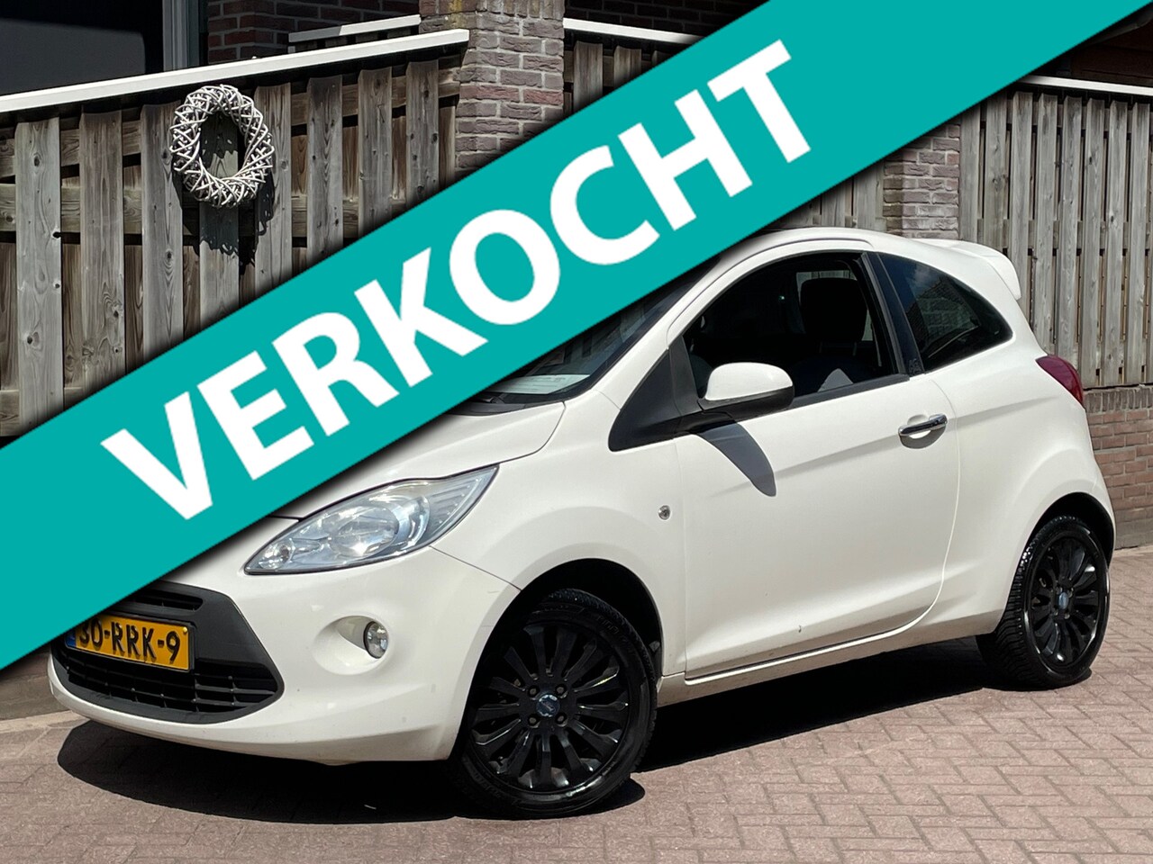 Ford Ka - 1.2 Titanium X AIRCO / CLIMA, Panoramadak, 2de eigenaar! - AutoWereld.nl