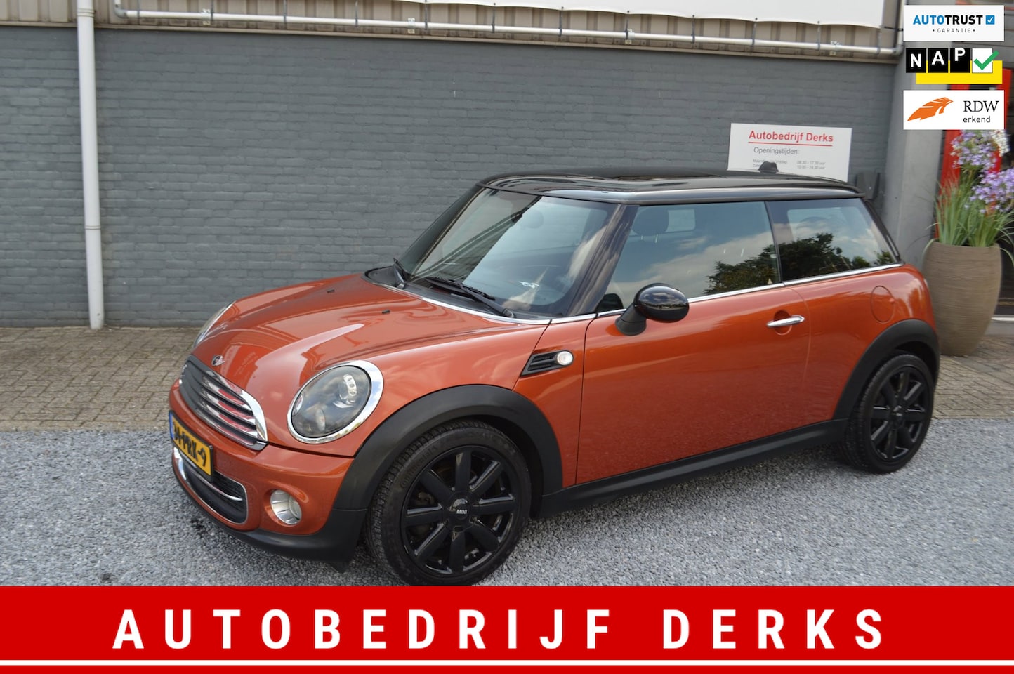 MINI 3-Deurs - 1.6 Cooper Airco | Navi | Sport | S- Cooper| Xenon | - AutoWereld.nl