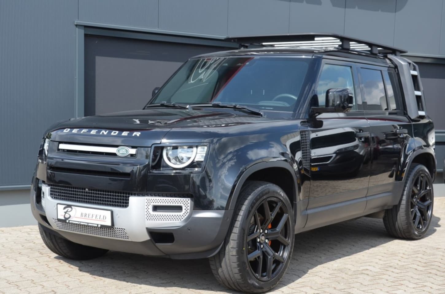 Land Rover Defender 110 - 3.0 D250 110 MHEF  ***BPM VRIJ*** - AutoWereld.nl
