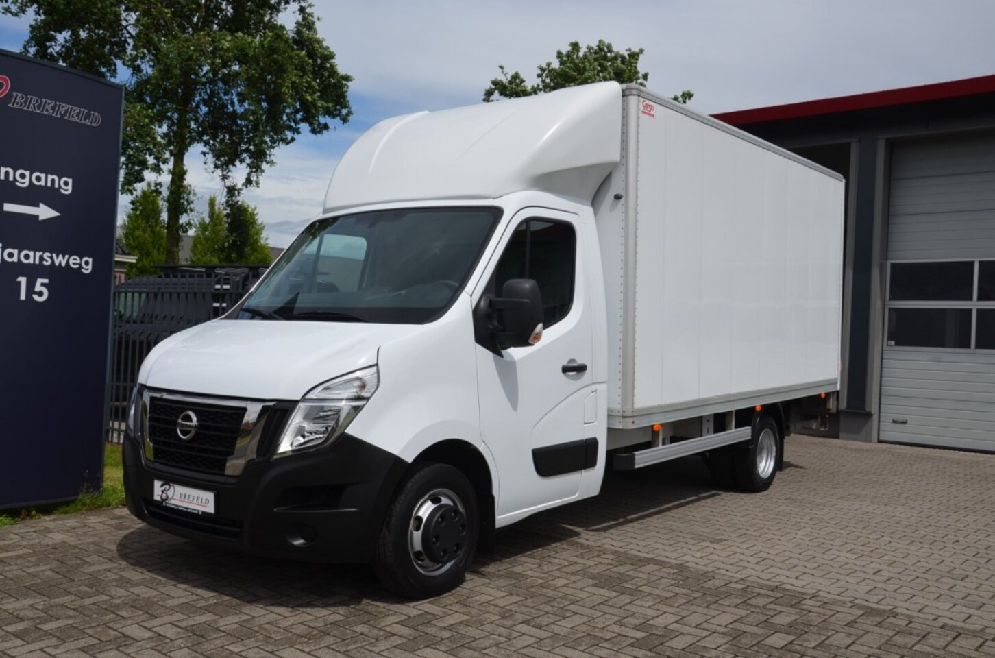Nissan Interstar - 2.3 DCI Interstar/master  Meubelbak Laadklep Dubbel lucht. - AutoWereld.nl
