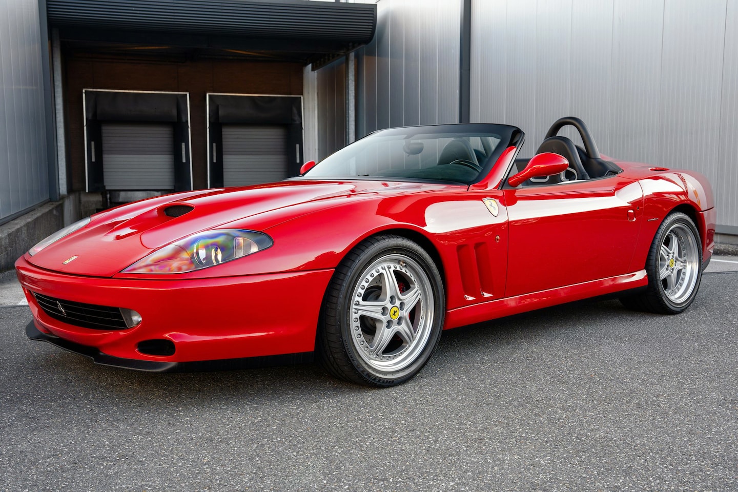 Ferrari 550 - Barchetta Pininfarina - Rosso Corsa - 1 of 448 - AutoWereld.nl