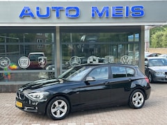 BMW 1-serie - 118I Business+ A Navi airco Cruise Trekhaak NAP-Autopas