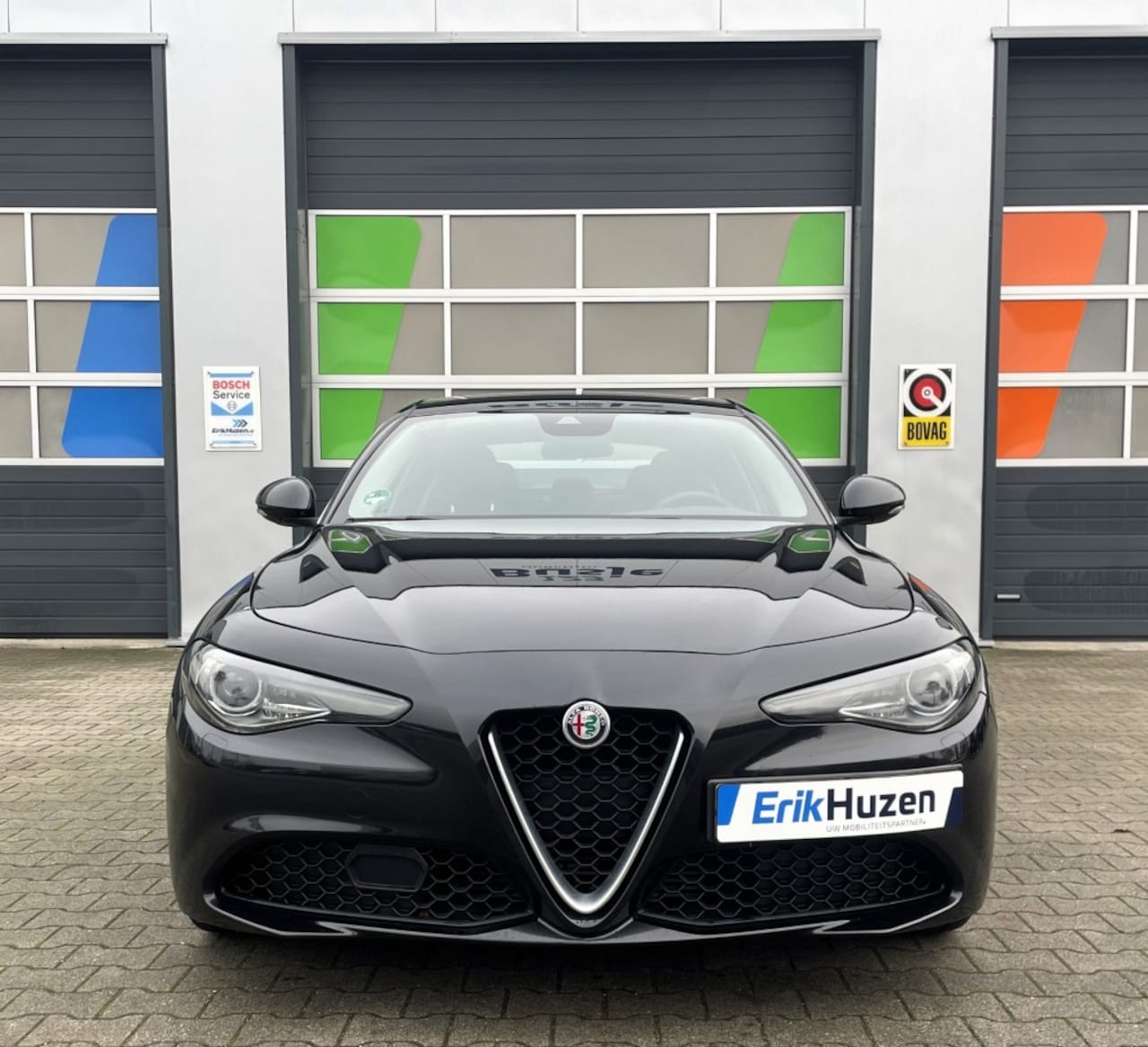 Alfa Romeo Giulia - 2.2 JTDm / 19 inch velgen / Cruise Control / Navi - AutoWereld.nl