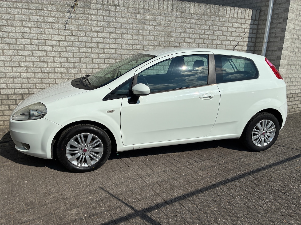 Fiat Grande Punto - 1.4 Active Automaat Nieuwe Distributie,Banden!